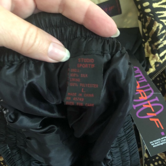 100% Silk Sports Suit with Jacket and Pants - Picture 3 of 5